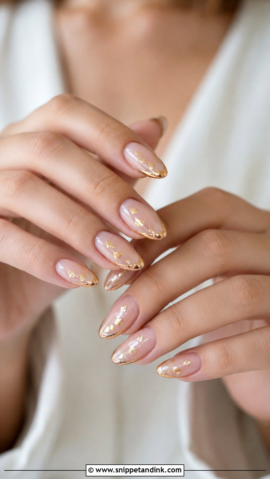 Gold Detail Almond Wedding Nails - Snippet and Ink - 20 Almond Nails for Wedding