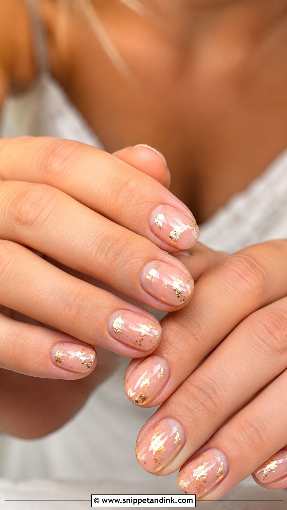 Gold Foil Beach Wedding Nails - Snippet and Ink - 20 Beach Wedding Nails for Guest
