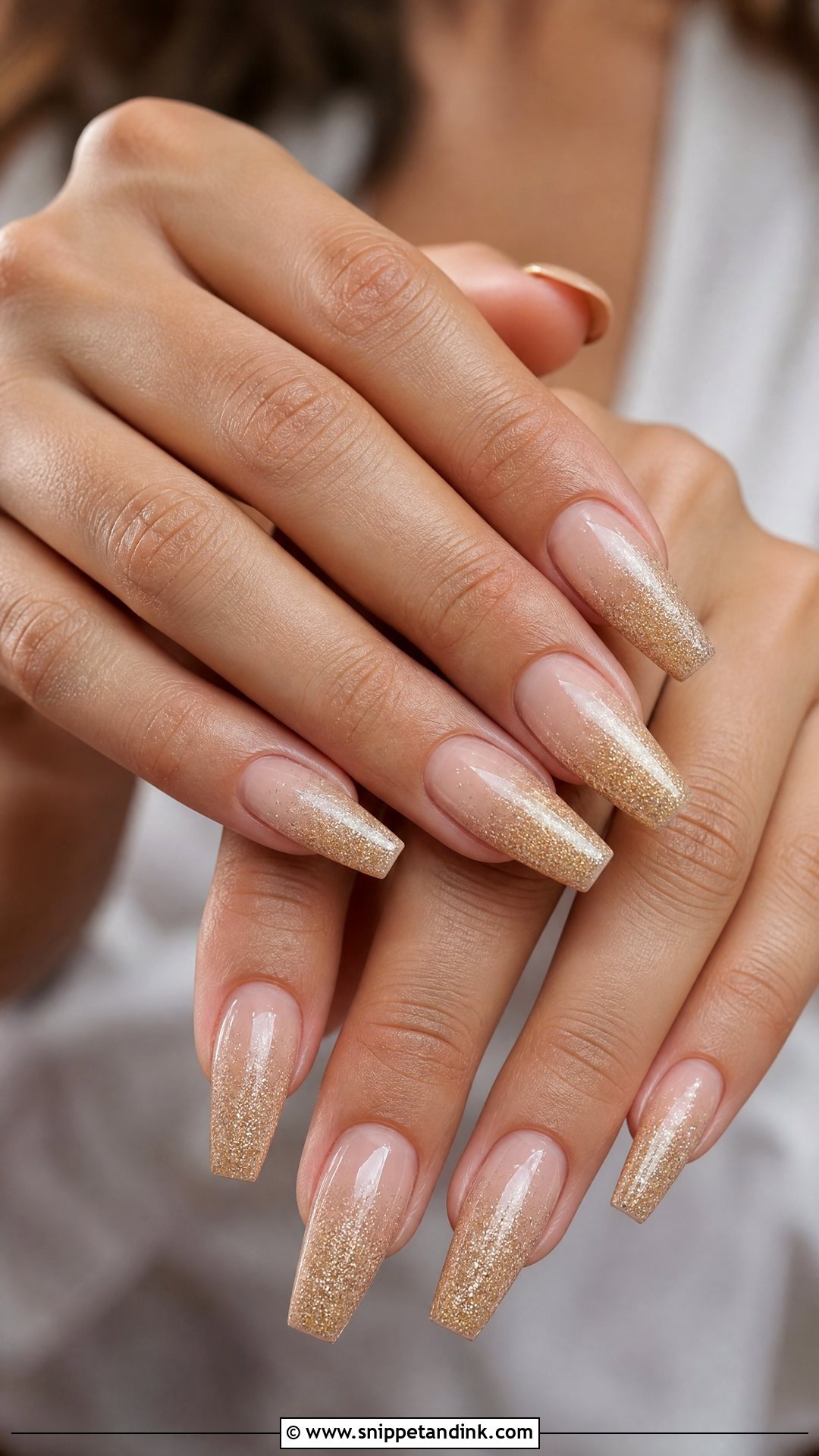 Gold Glitter Ombre Wedding Nails - Snippet and Ink - 25 Gold Wedding Nails