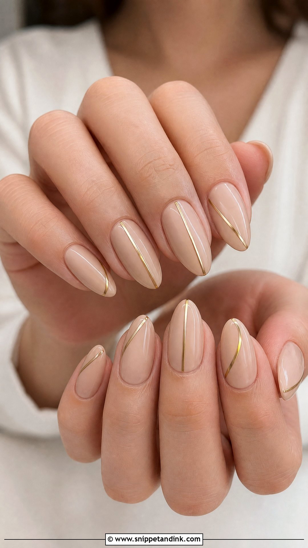 Gold Line Wedding Guest Nails - Snippet and Ink - 35 Wedding Guest Nails
