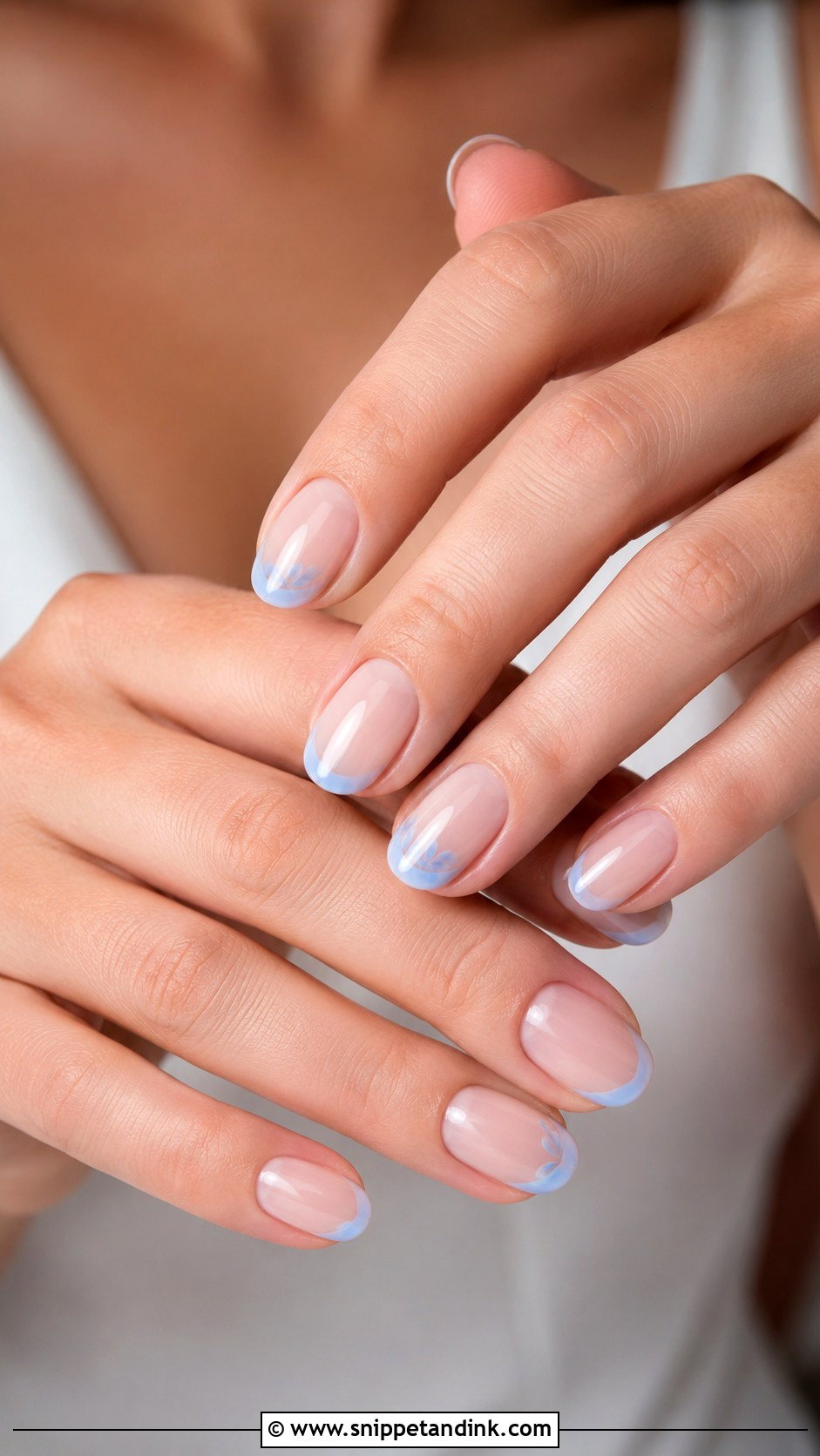 Gold Line Wedding Nails - Snippet and Ink - 20 Simple Wedding Nails Brides