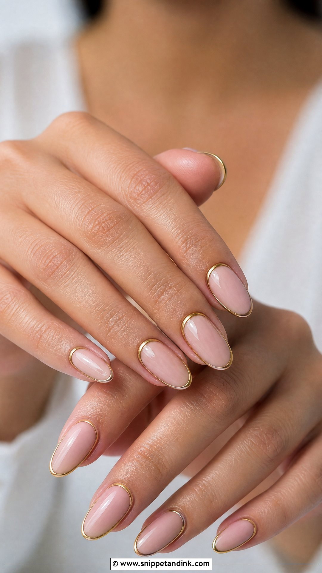 Gold Outline Bridal Nails - Snippet and Ink - 25 Fun Bridal Nails