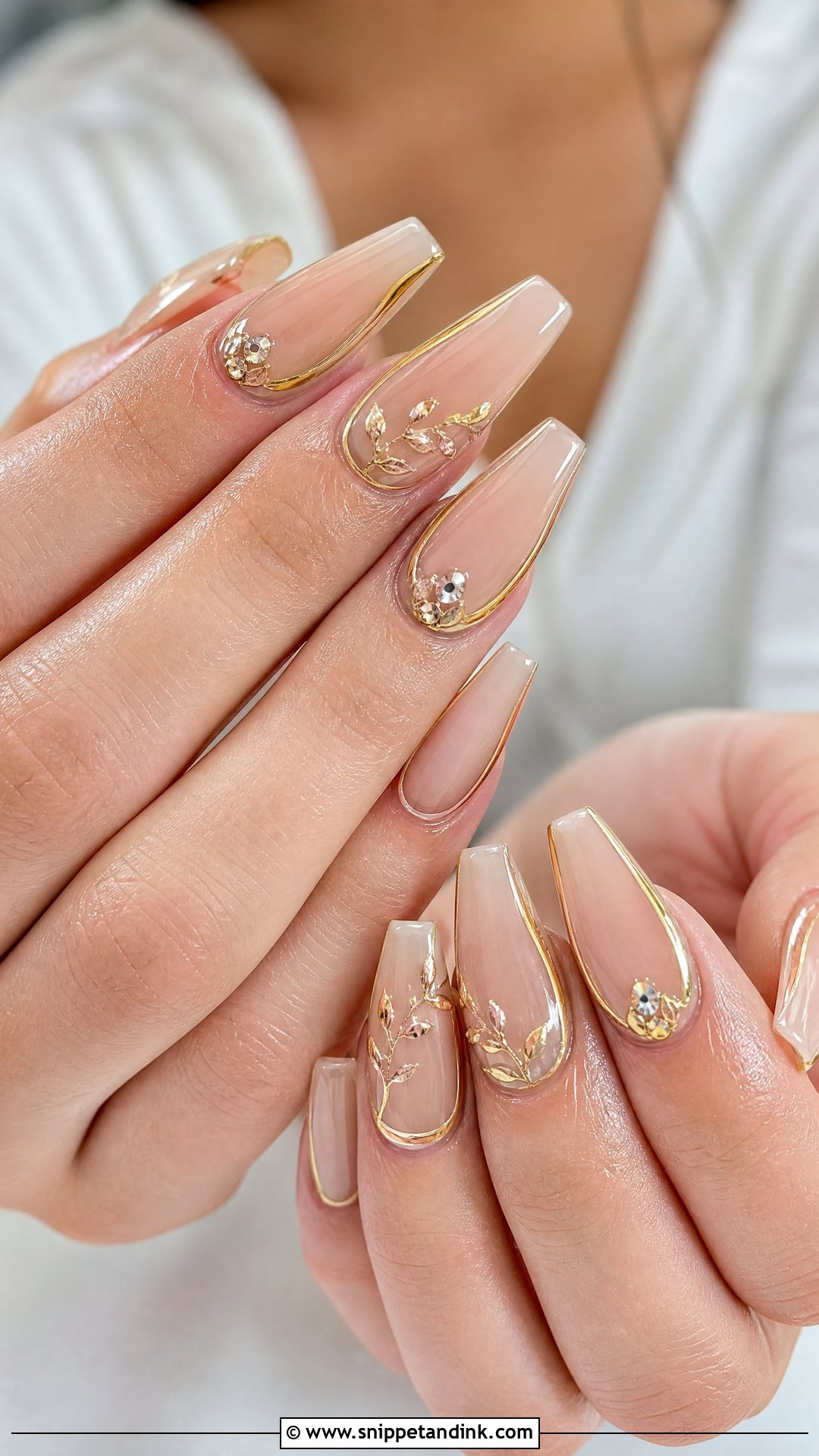 Gold Rhinestone Wedding Nails - Snippet and Ink - 25 Gold Wedding Nails