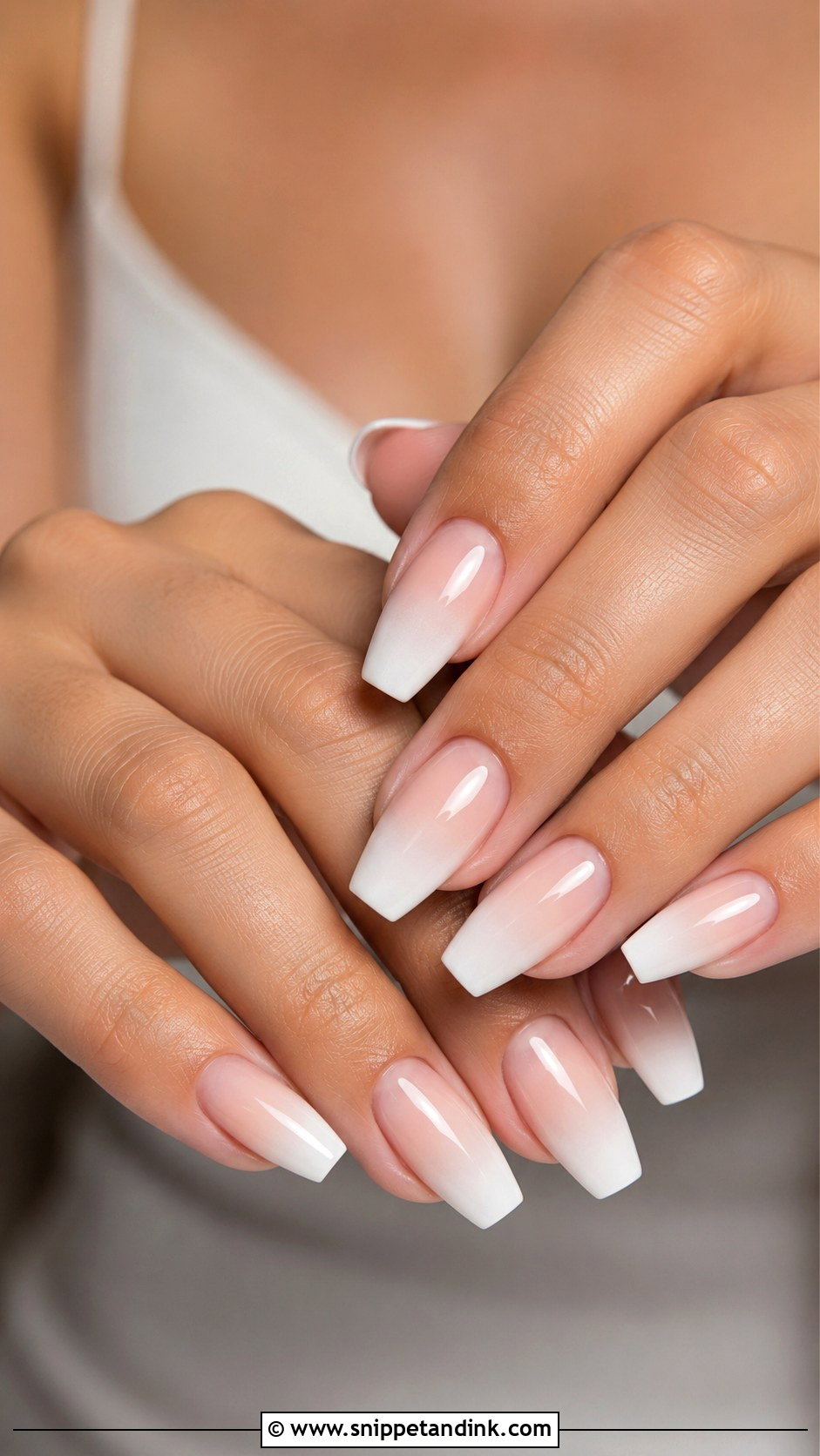 Gold Shell Beach Wedding Nails - Snippet and Ink - 20 Beach Wedding Nails for Bride