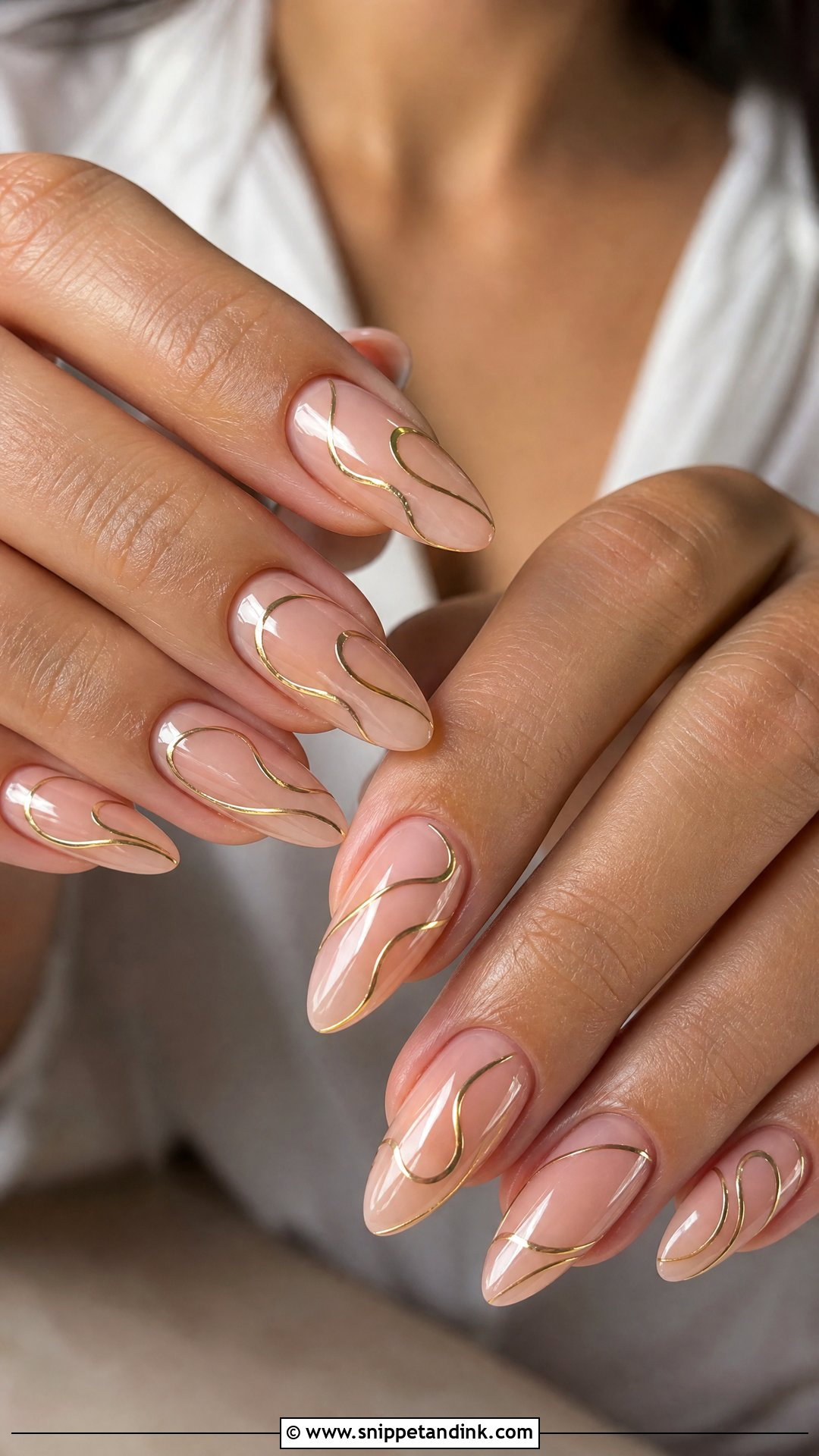 Gold Swirl Wedding Nails - Snippet and Ink - 25 Gold Wedding Nails