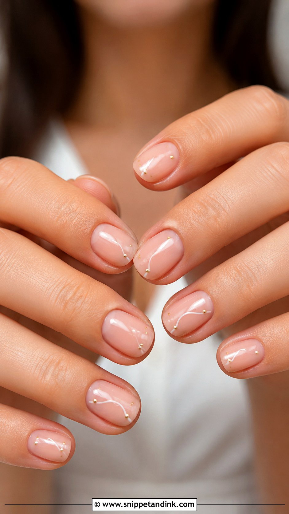 Gold Wedding Guest Nails - Snippet and Ink - 20 Simple Nails for Wedding Guest