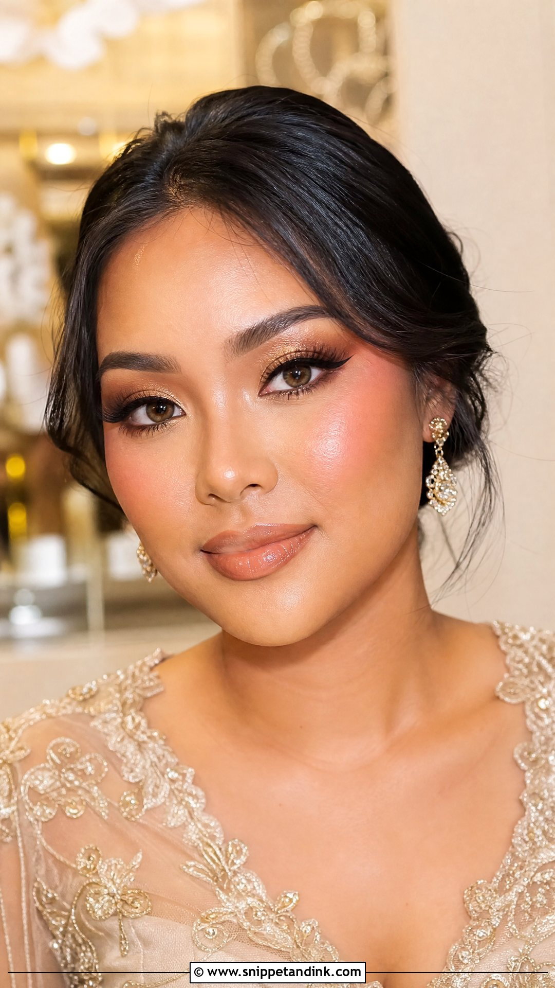 Golden Bridal Makeup - Snippet and Ink - 20 Warm Bridal Makeup Ideas