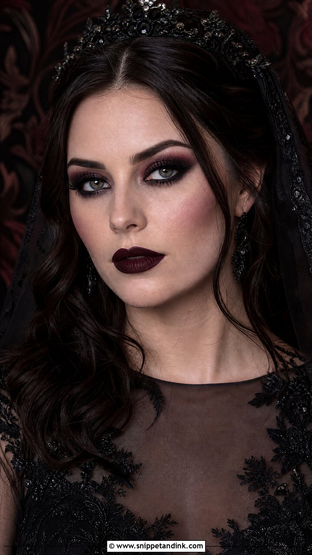 Goth Grunge Wedding Makeup - Snippet and Ink - 20 Grunge Wedding Makeup Ideas