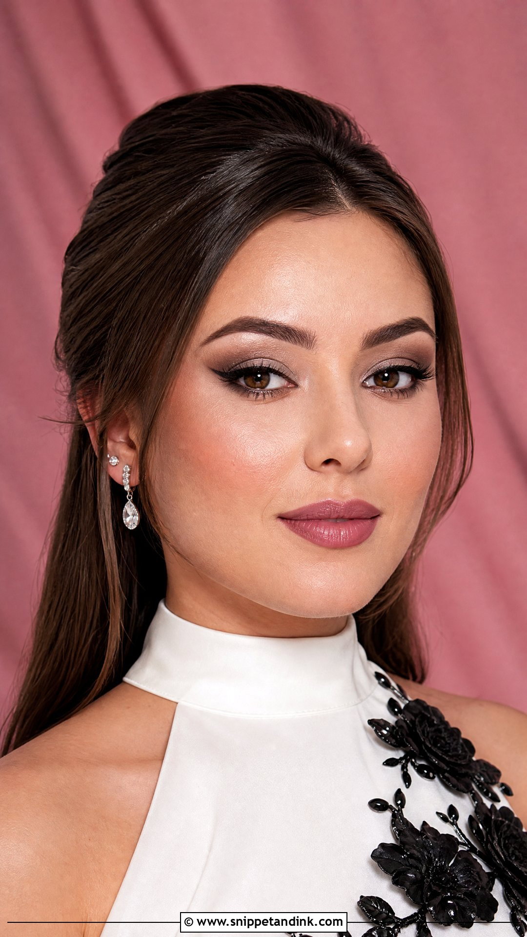 Gothic Wedding Makeup For Hooded Eyes - Snippet and Ink - 25 Gothic Wedding Makeup Ideas