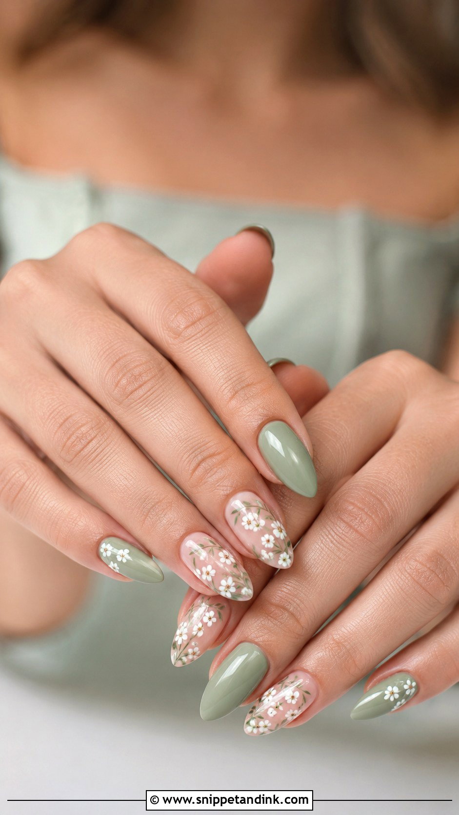 Green Floral Bridesmaid Nails - Snippet and Ink - 20 Green Bridesmaid Nails