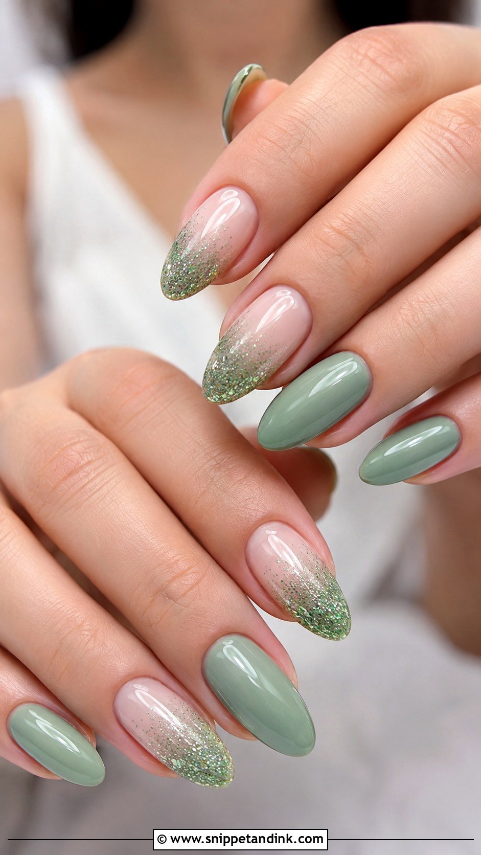 Green Glitter Wedding Nails - Snippet and Ink - 20 Green Wedding Nails for Bride