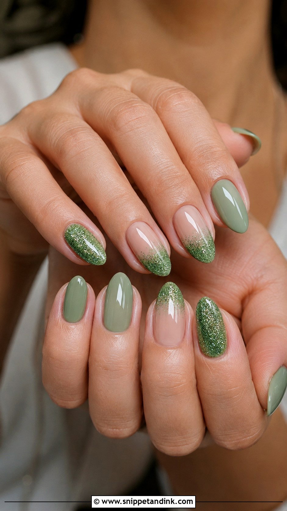 Green Glitter Wedding Nails - Snippet and Ink - 20 Green Nails for Wedding