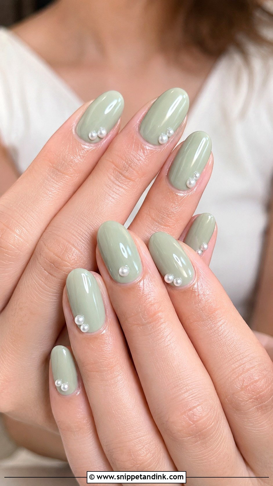 Green Pearl Bridesmaid Nails - Snippet and Ink - 20 Green Bridesmaid Nails