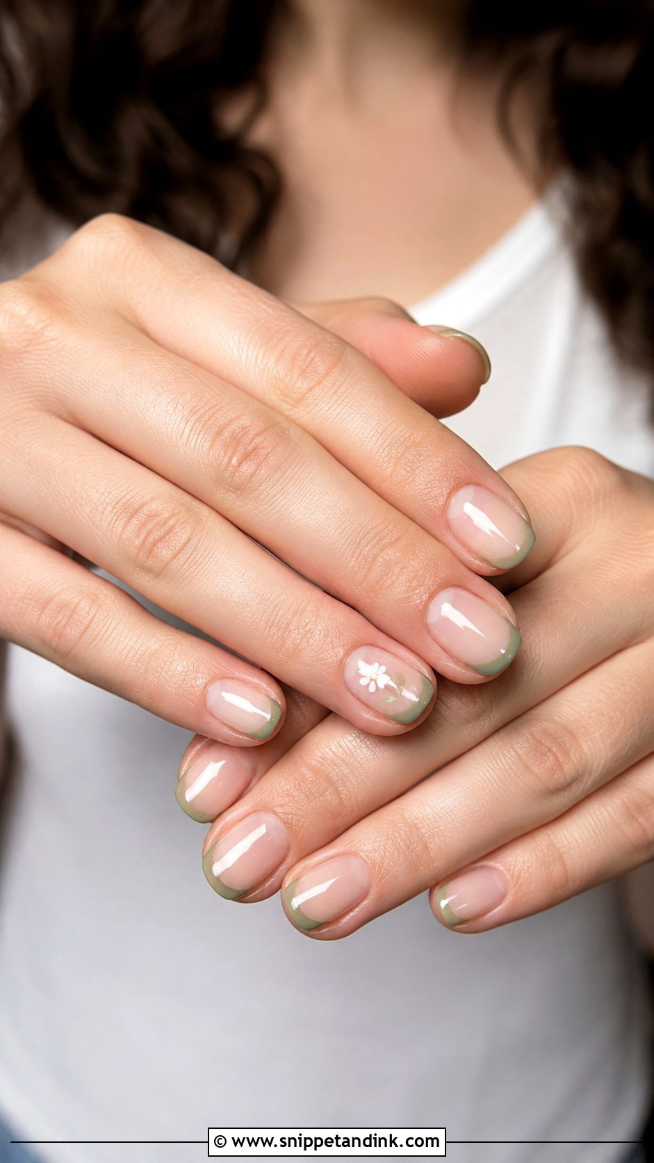 Green Short Wedding Nails - Snippet and Ink - 20 Green Wedding Nails for Bride