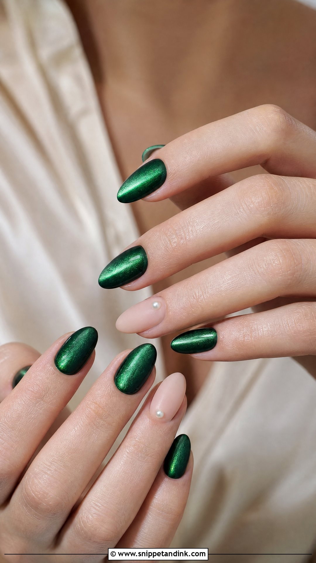 Green Velvet Wedding Nails - Snippet and Ink - 25 Green Wedding Nails