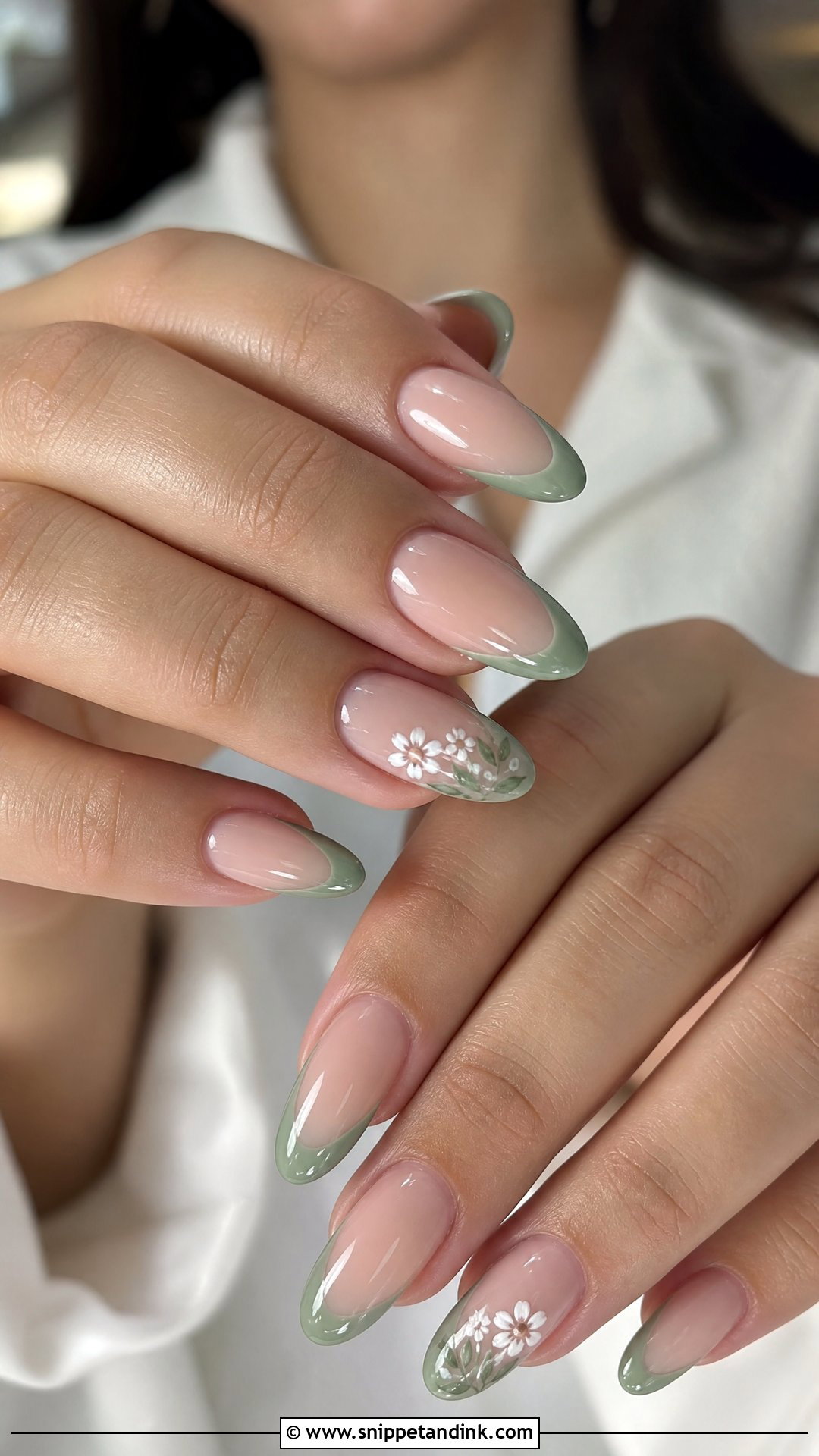 Green Wedding Nails - Snippet and Ink - 25 Fun Wedding Nails