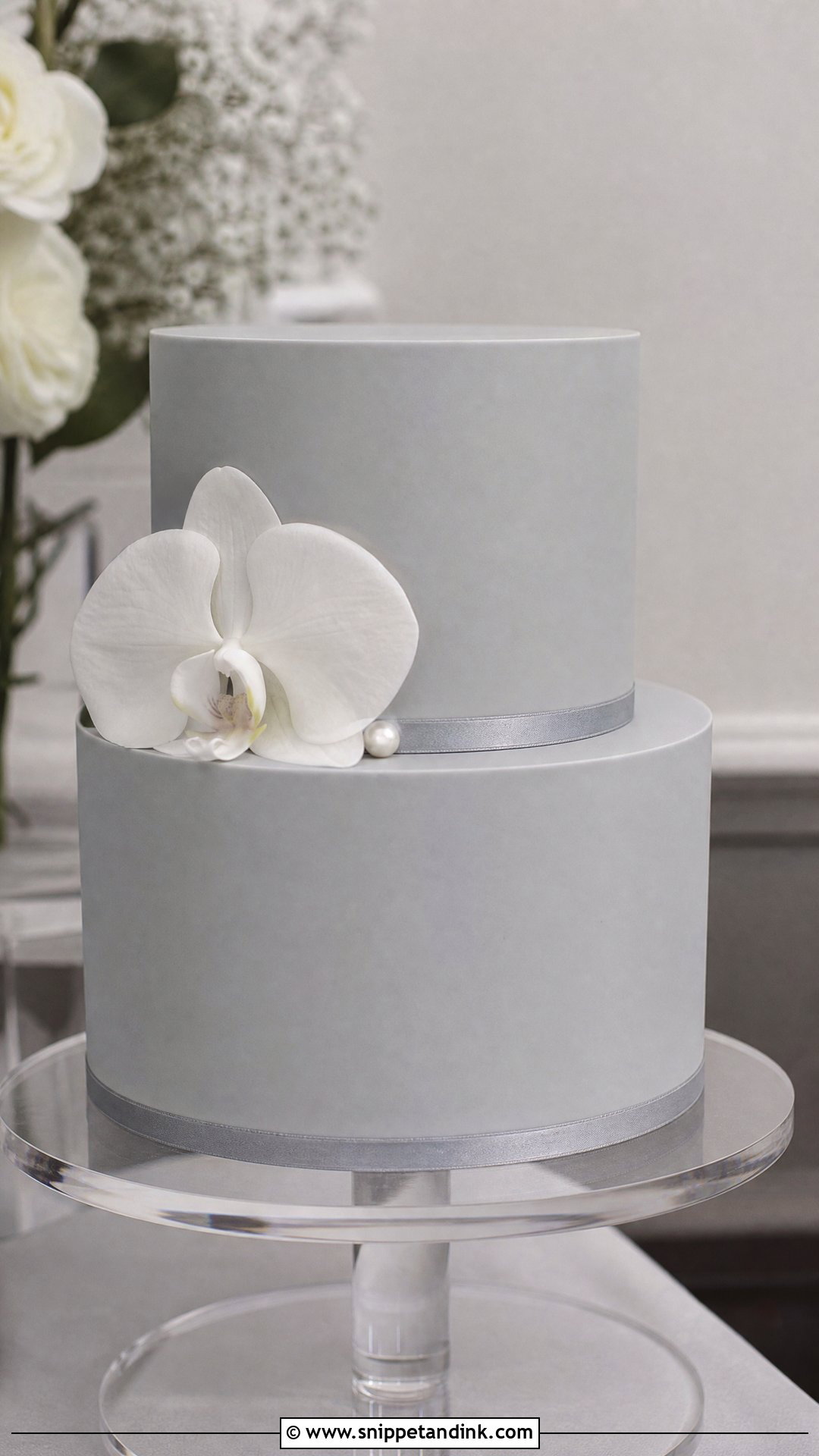 Grey Minimalist Wedding Cake - Snippet and Ink - 25 Grey Cake Ideas for Wedding