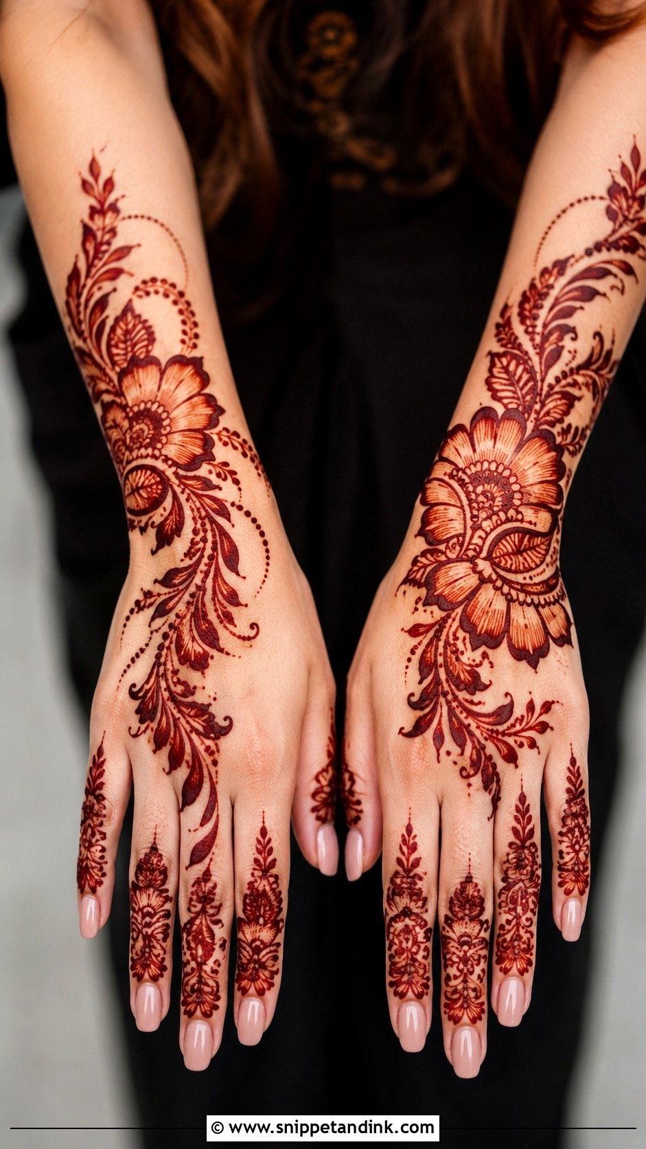 Gulf Aesthetic Mehndi Design - Snippet and Ink - 35 Aesthetic Mehndi Designs