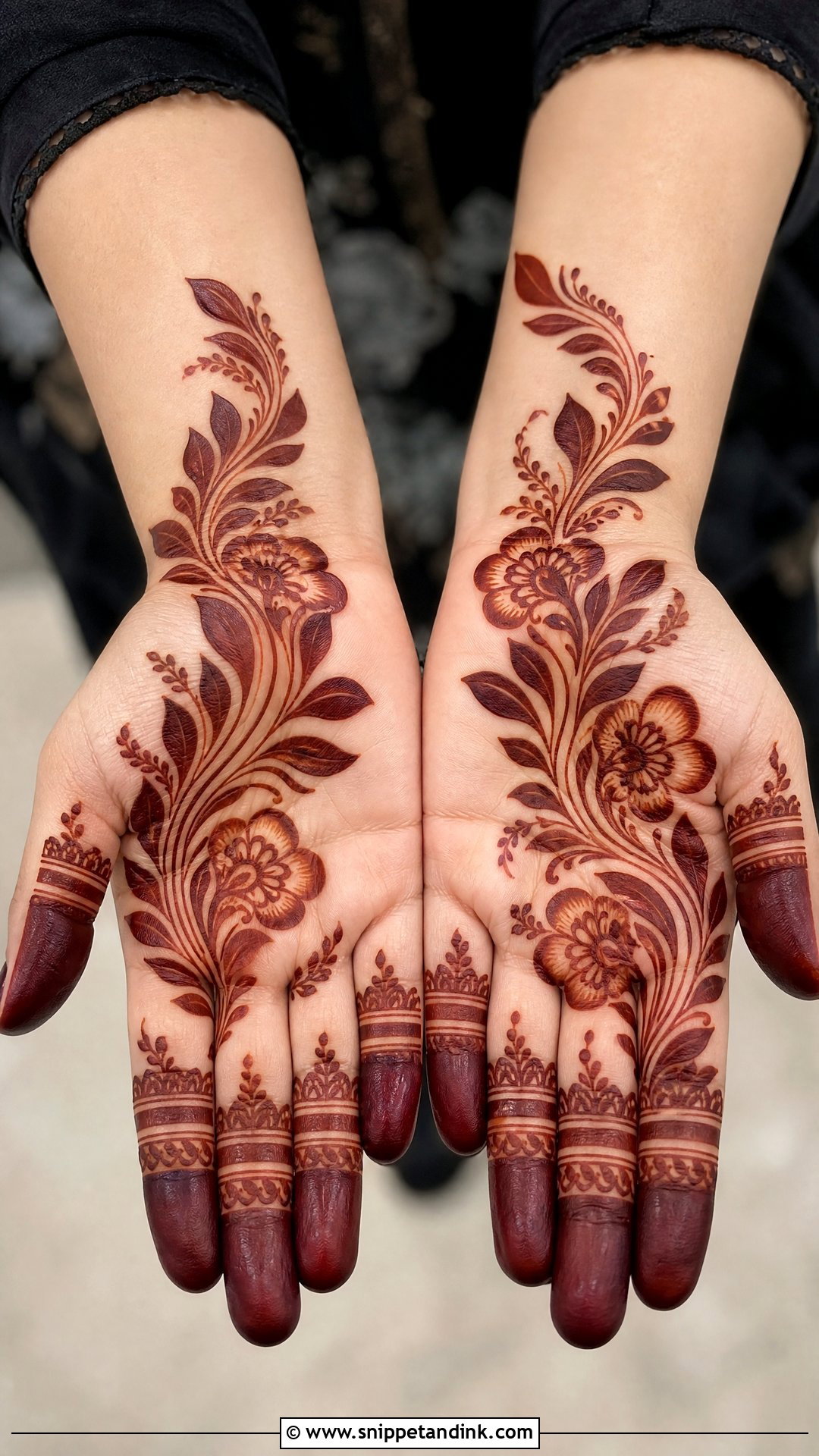 Gulf Bail Front Hand Mehndi Design - Snippet and Ink - 25 Bail Front Hand Mehndi Design Ideas