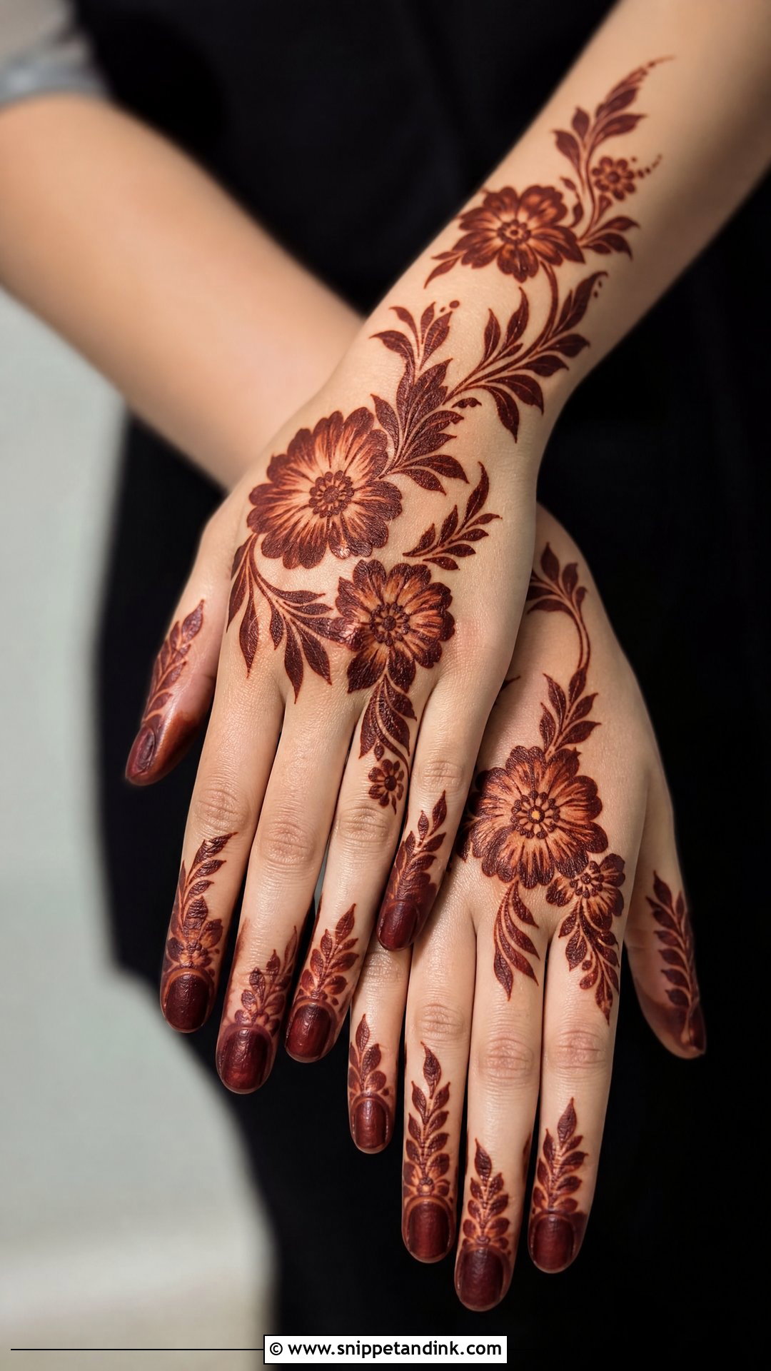 Gulf Bunches Mehndi Design - Snippet and Ink - 25 Bunches Mehndi Design Ideas