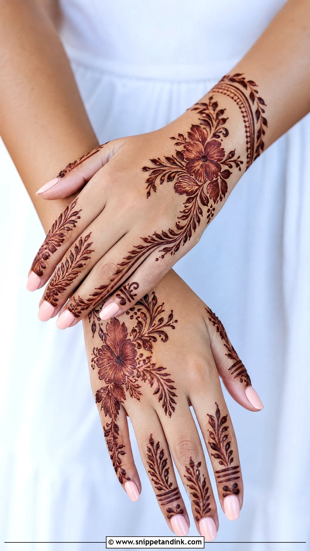 Gulf Semi Bridal Mehendi Design For Back Hand - Snippet and Ink - 25 Semi Bridal Mehendi Design for Back Hand Ideas