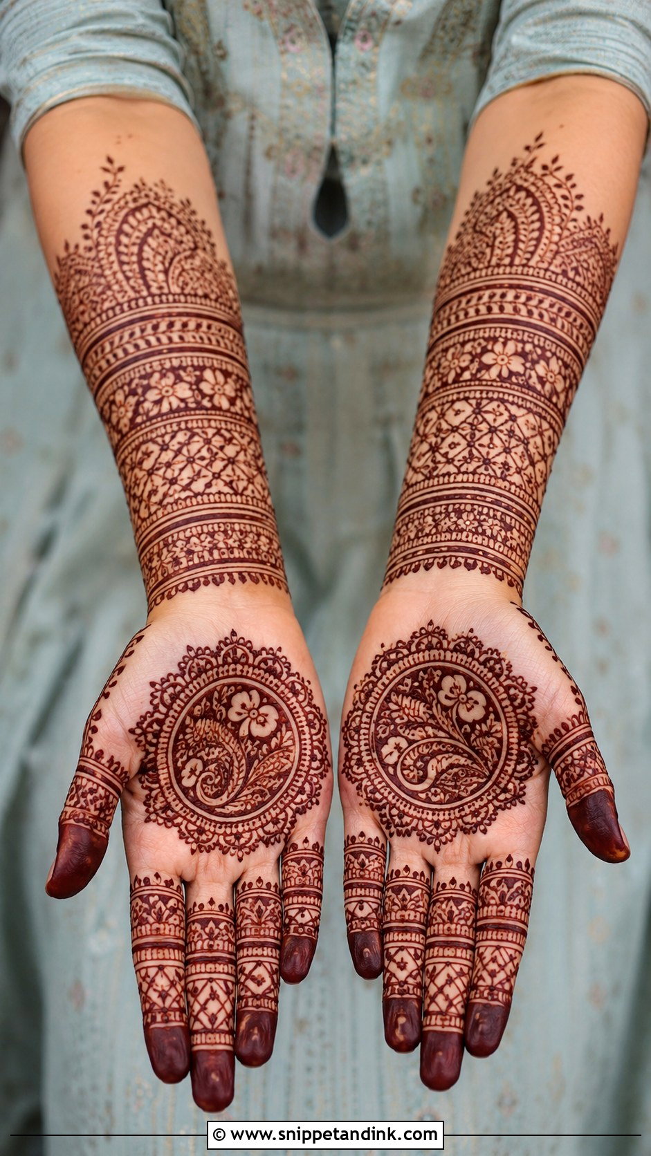 Gulf Tikki Mehndi Design - Snippet and Ink - 35 Tikki Mehndi Design Ideas