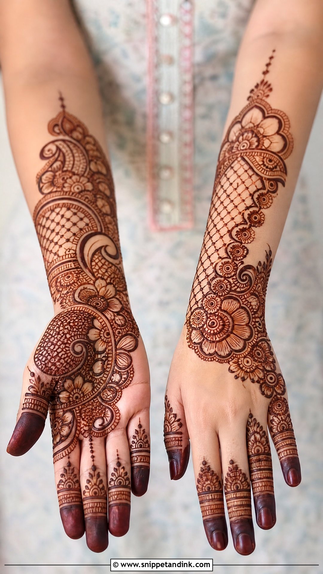 Half Bridal Mehndi Design With Jaali - Snippet and Ink - 25 Half Bridal Mehndi Designs