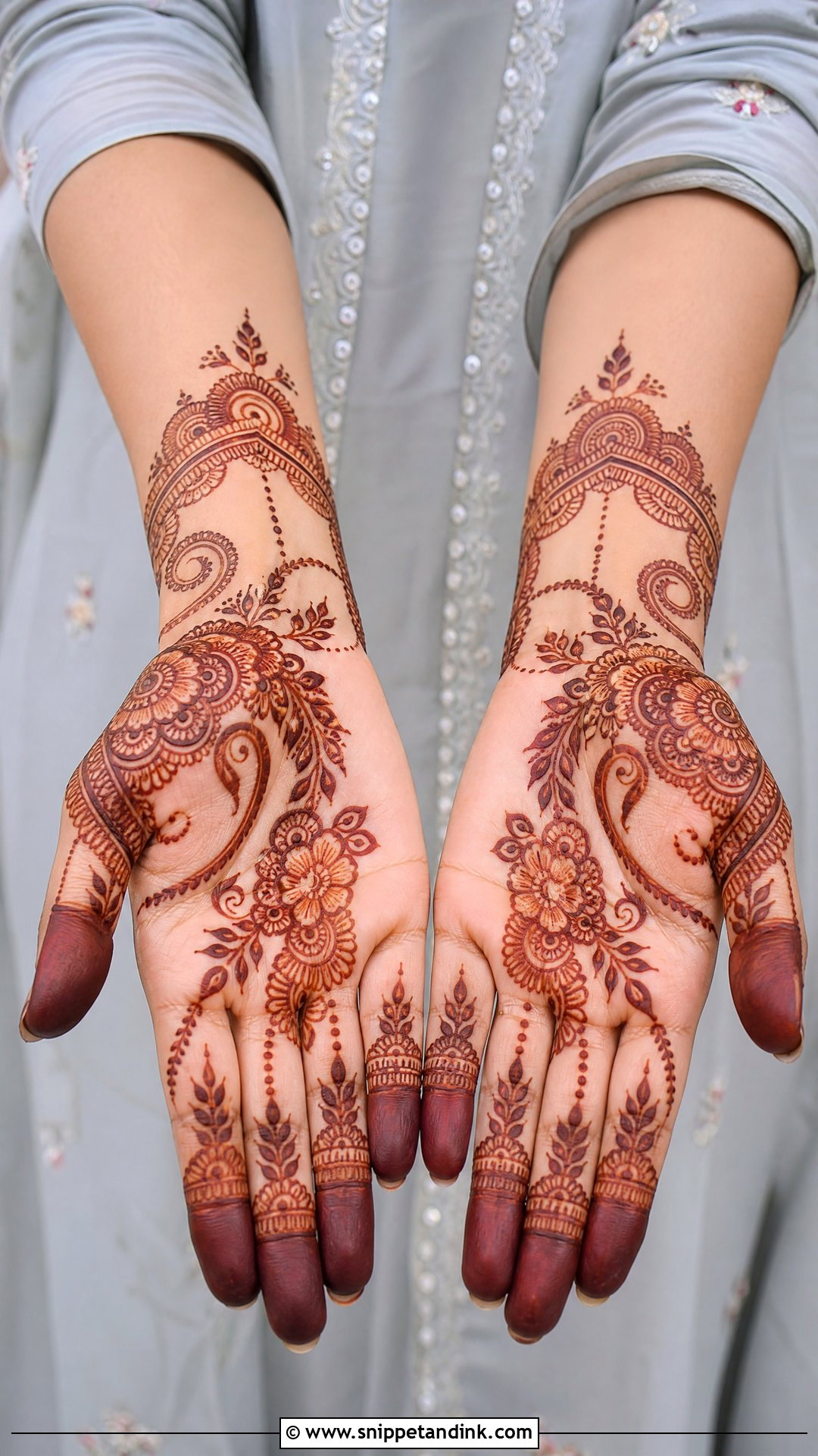 Half Hand Bridal Sister Mehndi Design - Snippet and Ink - 25 Bridal Sister Mehndi Design Ideas