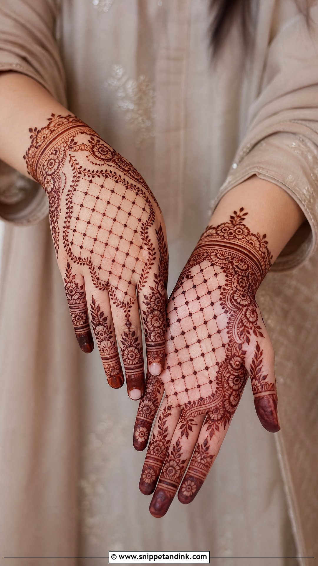 Hania Amir Jaali Mehndi Design - Snippet and Ink - 20 Hania Amir Mehndi Design Ideas