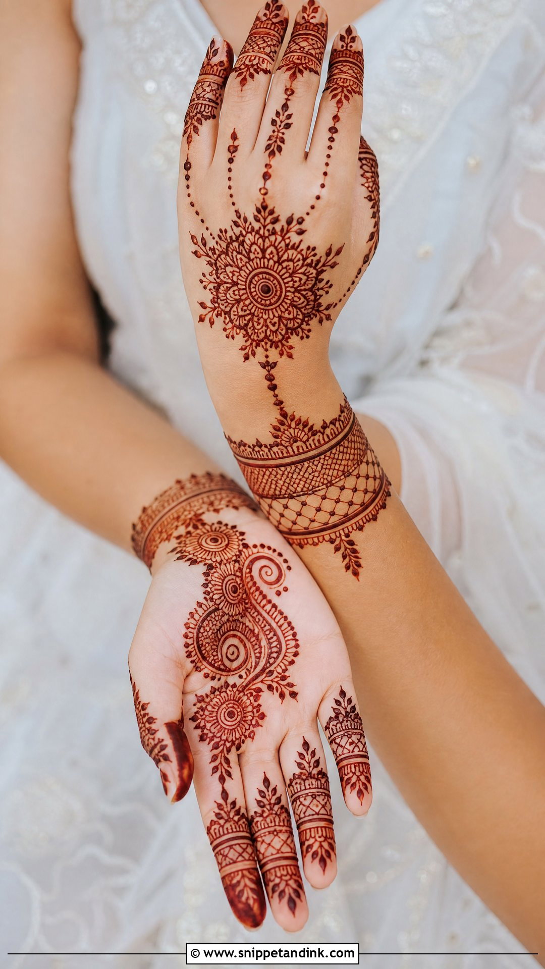 Hathphool Hindu Bridal Mehndi Design - Snippet and Ink - 25 Hindu Bridal Mehndi Designs