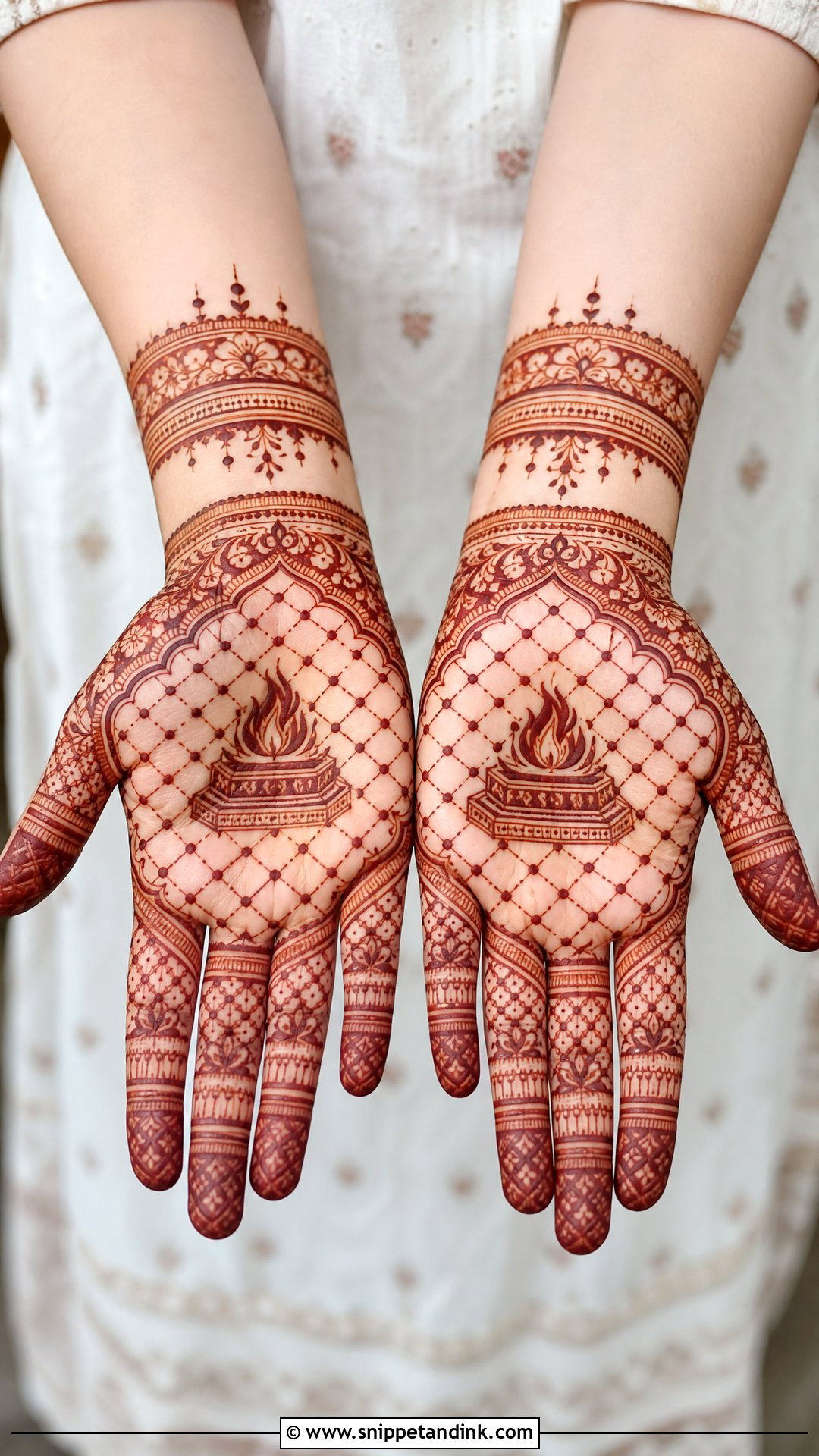 Havan Kund Jaali Mehndi Design - Snippet and Ink - 20 Havan Kund Mehndi Design Ideas