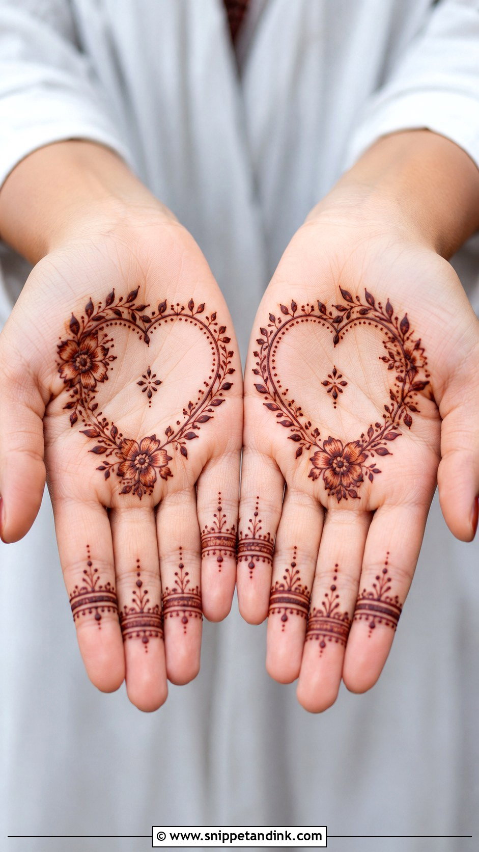 Heart Palm Mehndi Design - Snippet and Ink - 35 Unique Palm Mehndi Design Ideas