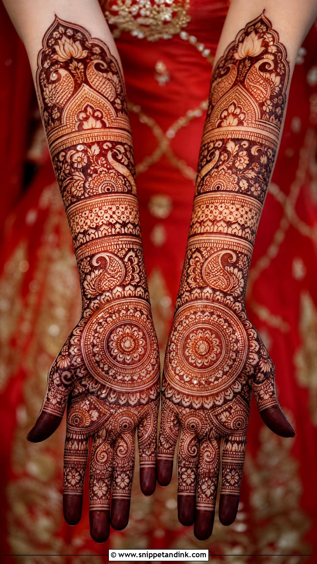 Heavy Back Bridal Mehndi Design - Snippet and Ink - 25 Back Bridal Mehndi Designs