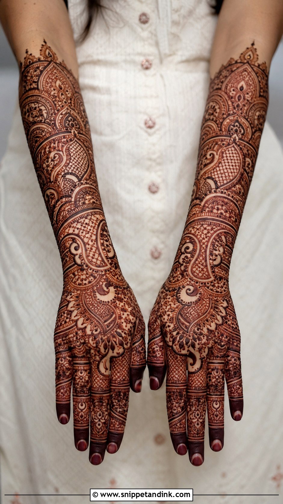 Heavy Back Hand Mehndi Design - Snippet and Ink - 35 Back Hand Mehndi Designs