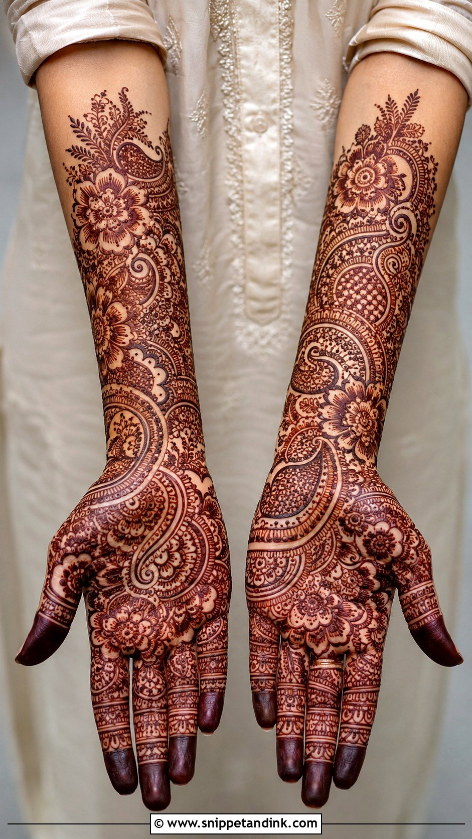 Heavy Bel Mehndi Design - Snippet and Ink - 30 Bel Mehndi Designs