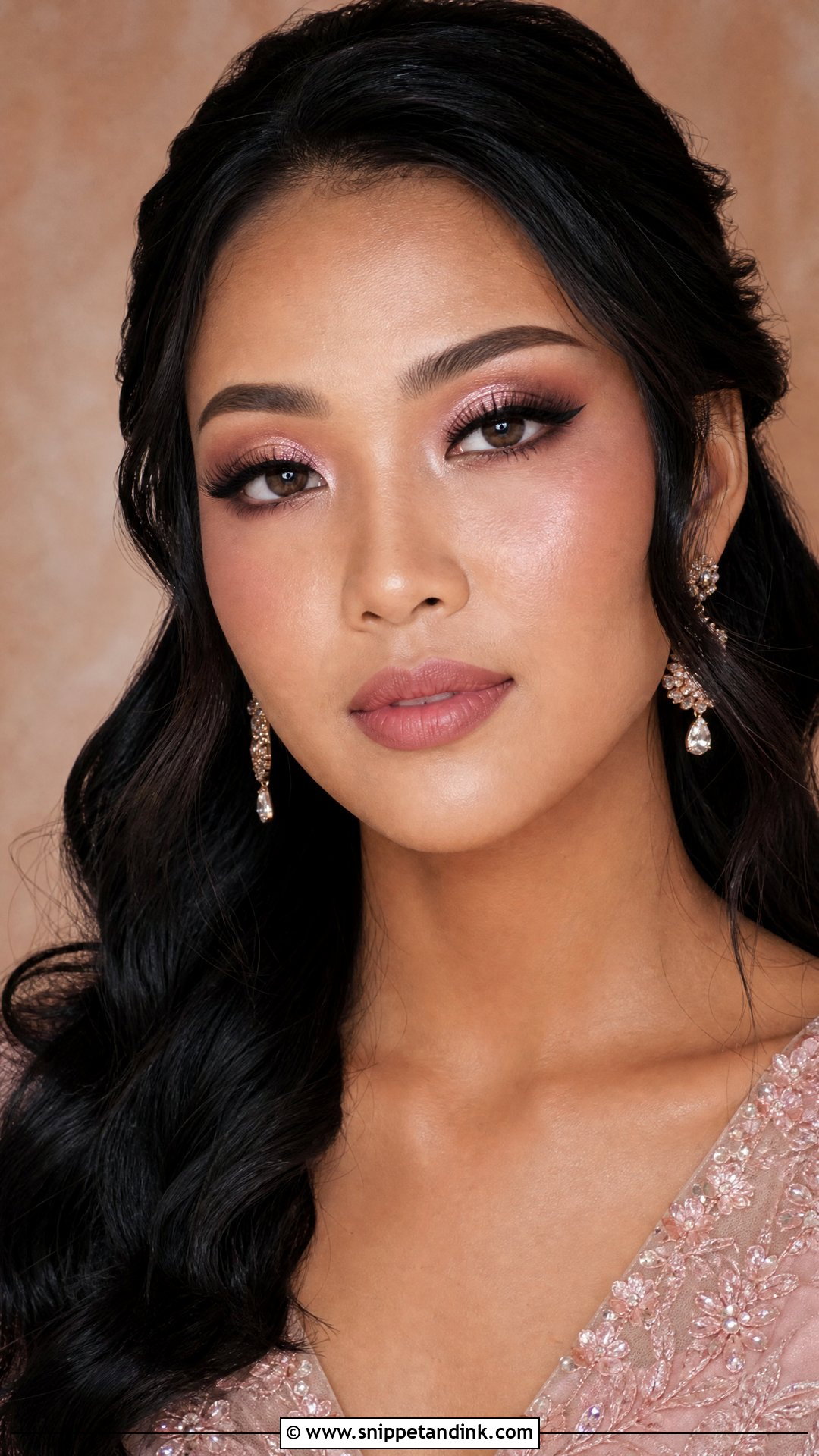 Heavy Bridal Makeup With Rose Gold Eyes - Snippet and Ink - 20 Heavy Bridal Makeup Ideas