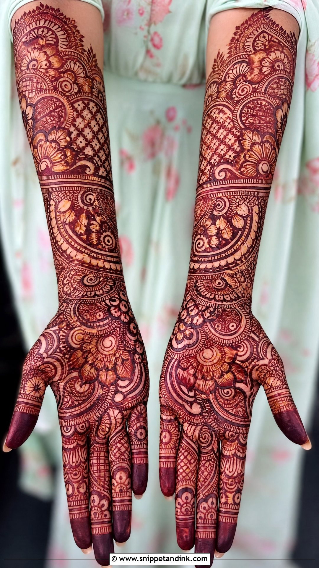 Heavy Pakistani Bridal Mehndi - Snippet and Ink - 25 Pakistani Bridal Mehndi Designs