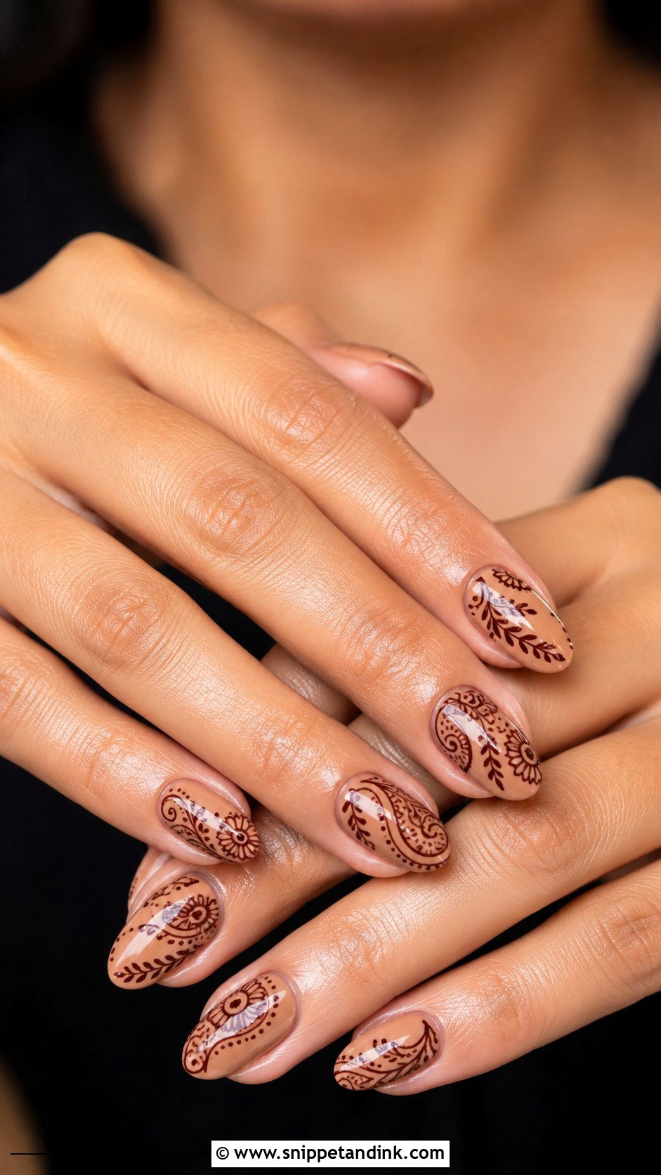 Henna Inspired Indian Wedding Guest Nails - Snippet and Ink - 20 Indian Wedding Guest Nails