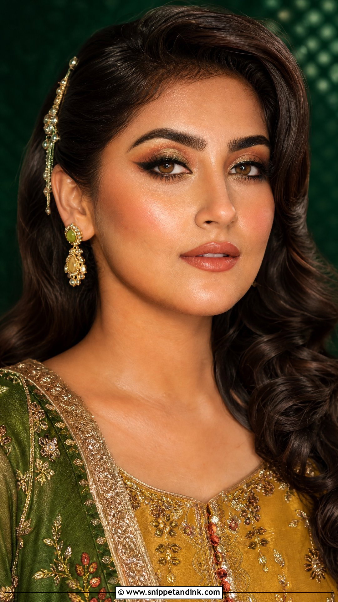 Hiba Bukhari Mehndi Makeup Look - Snippet and Ink - 20 Hiba Bukhari Bridal Look Ideas