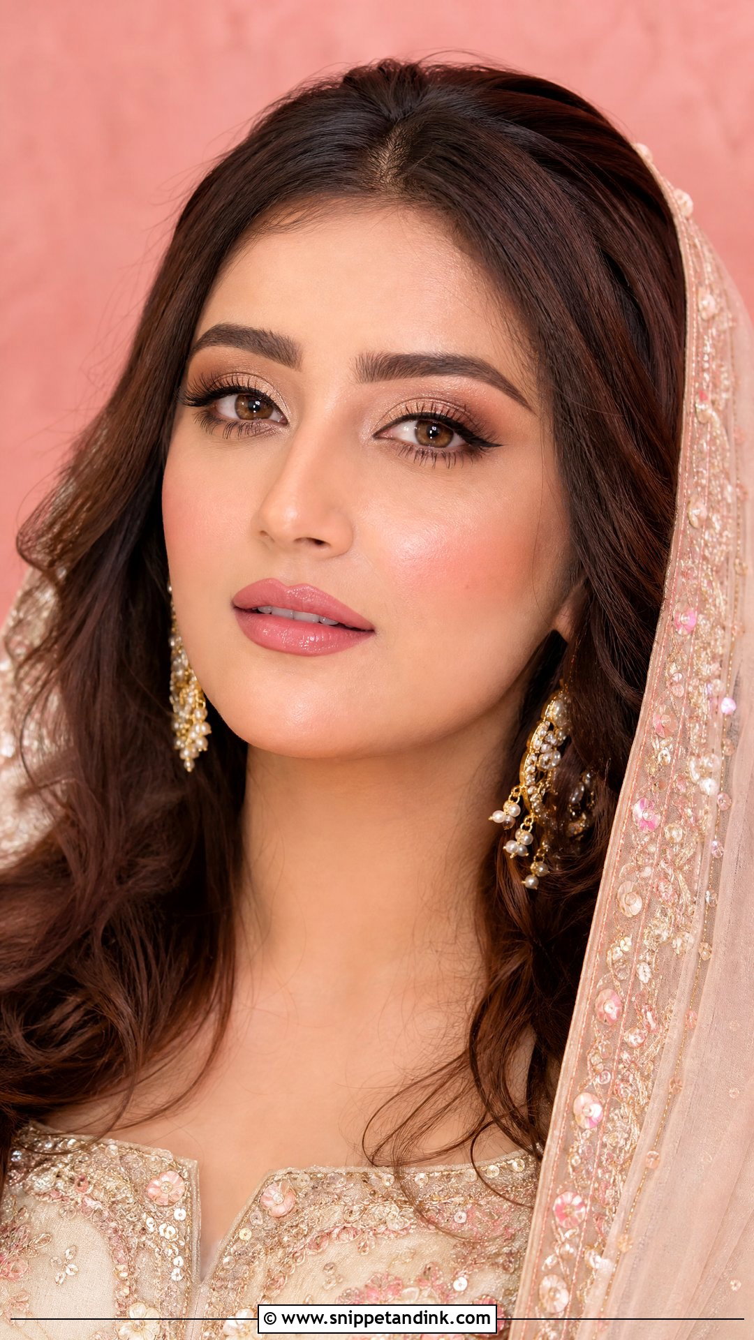 Hiba Bukhari Open Hair Bridal Makeup Look - Snippet and Ink - 20 Hiba Bukhari Bridal Look Ideas