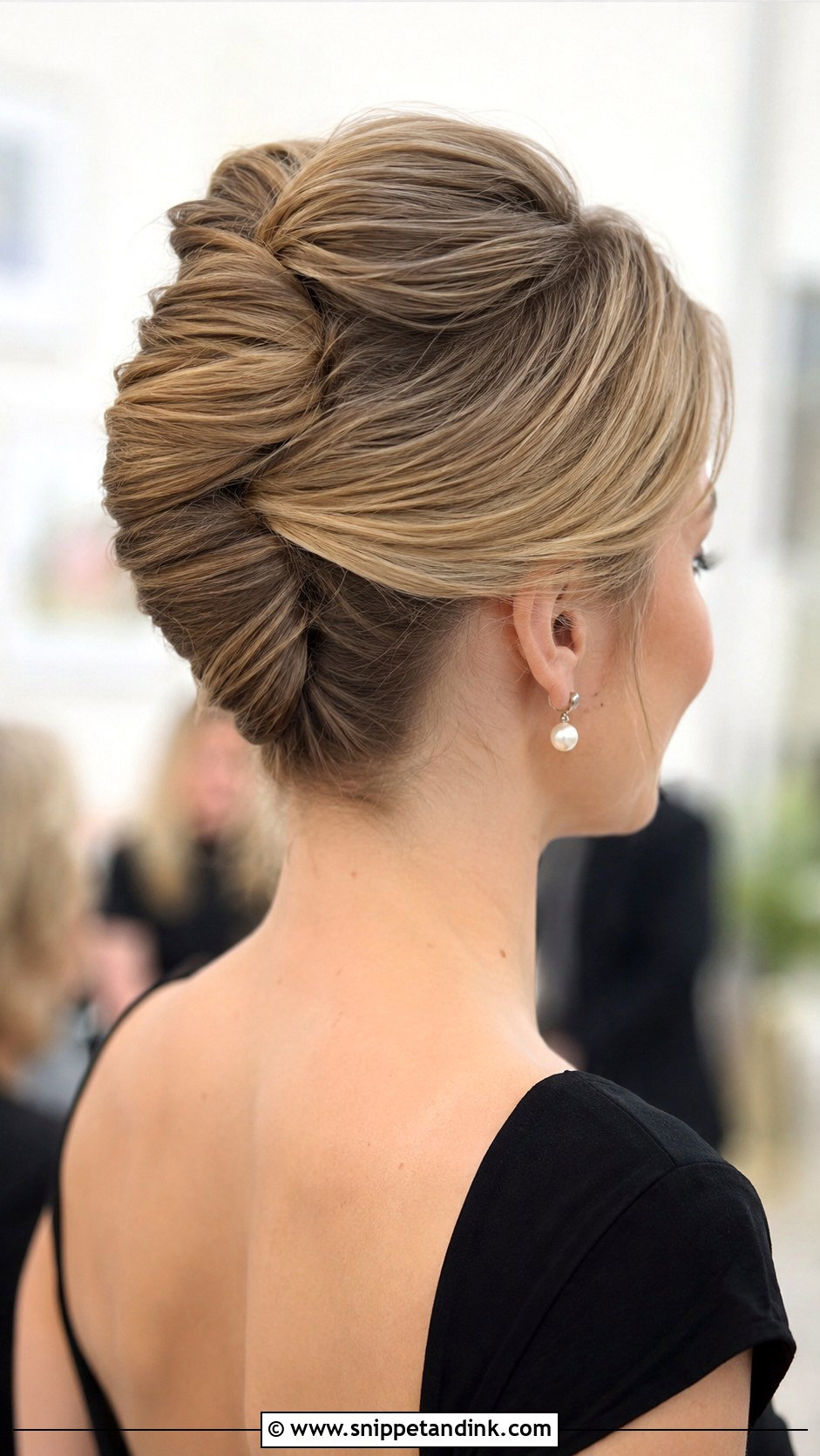 Hollywood Waves Wedding Guest Hair - Snippet and Ink - 20 Hair Ideas for a Wedding Guest