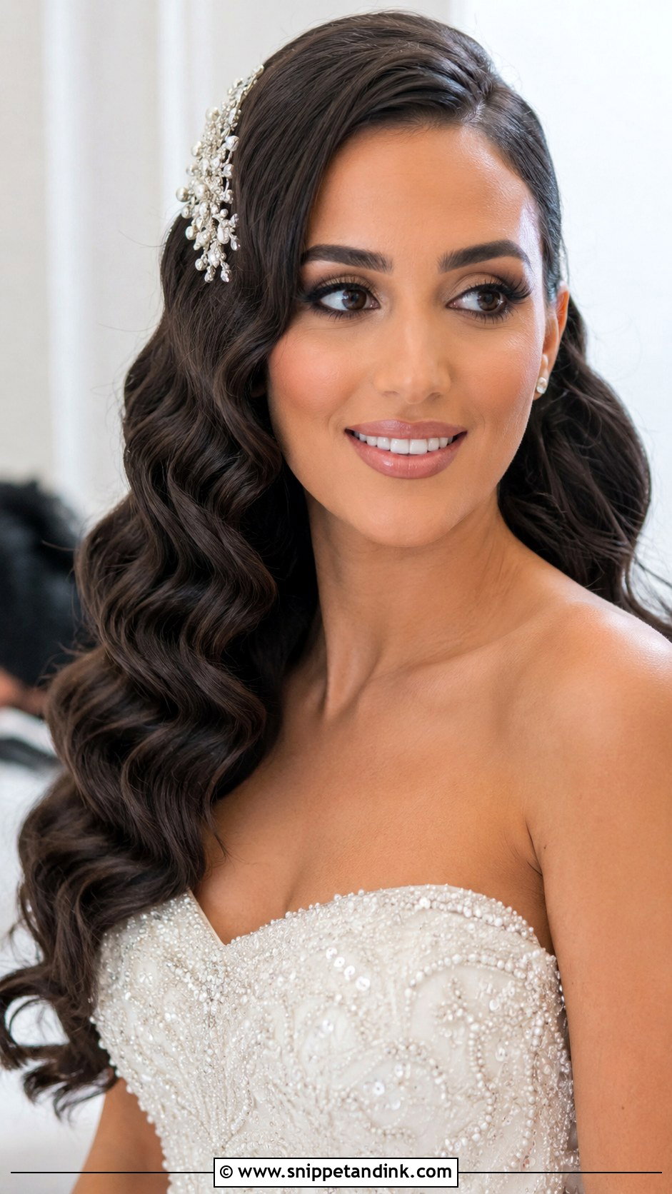 Hollywood Waves Wedding Hairstyle - Snippet and Ink - 20 Arab Wedding Hairstyles