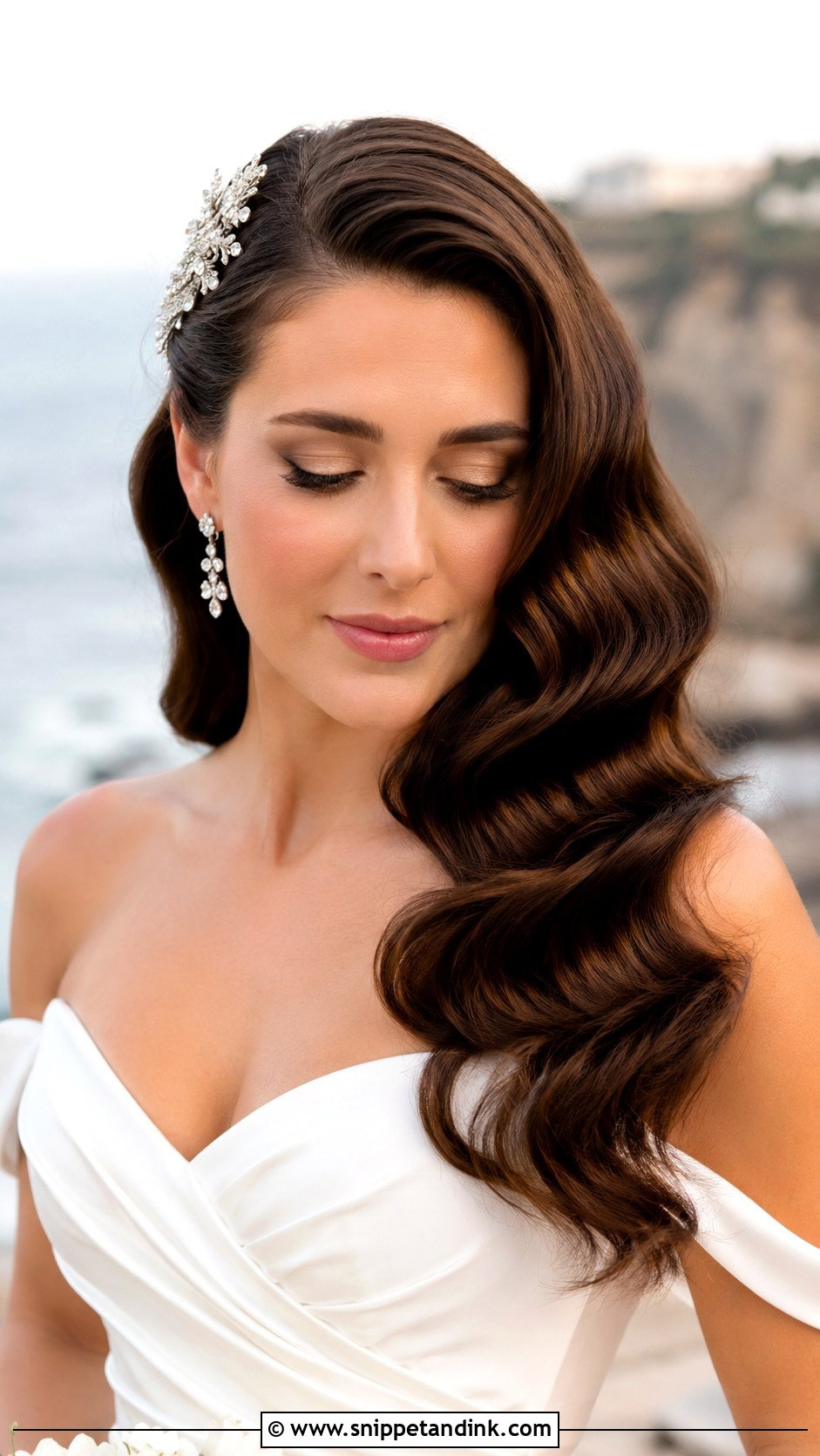 Hollywood Waves for Glamorous Brides - Snippet and Ink - 30 Beach Wedding Hair Ideas