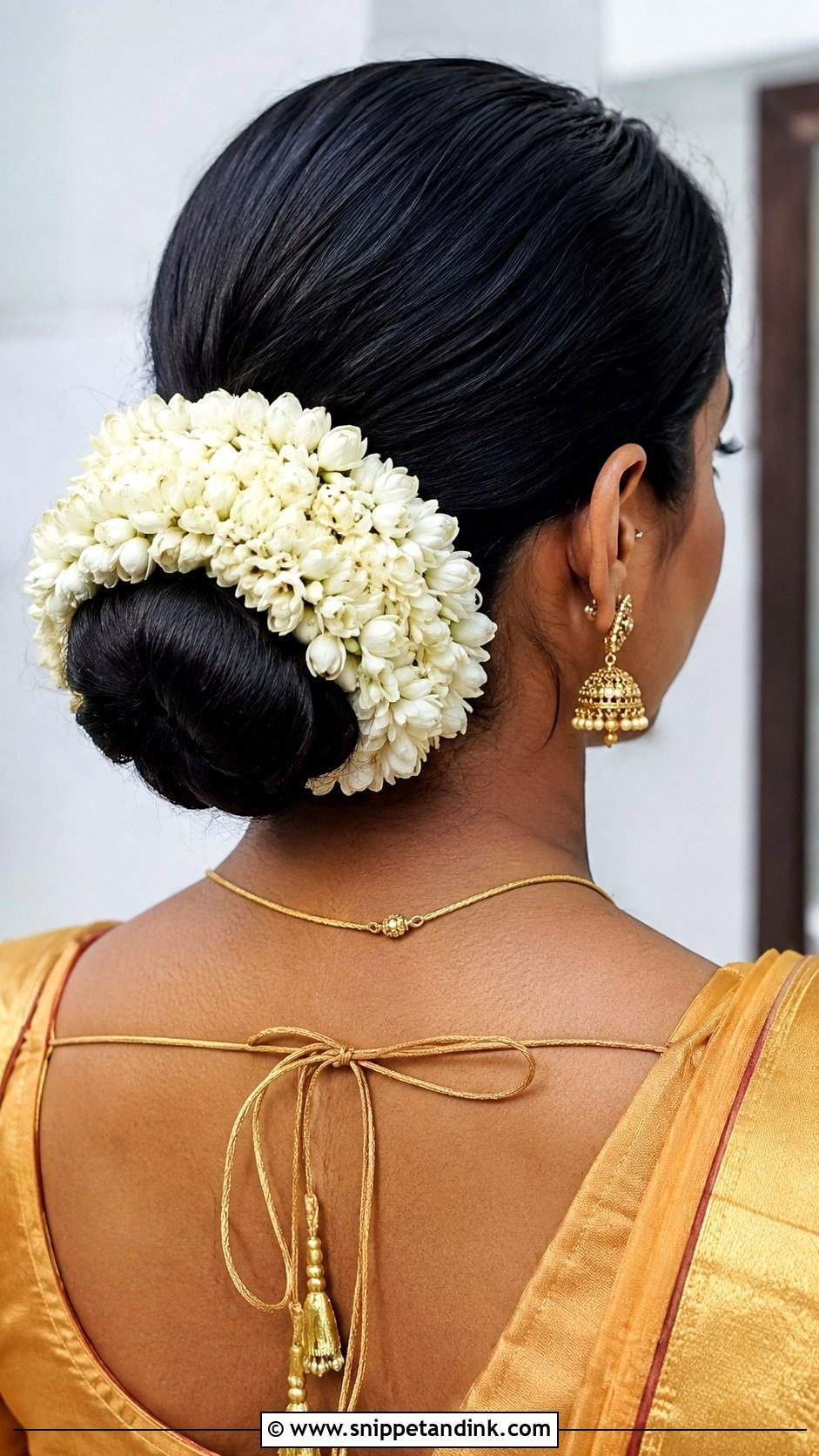 Indian Bridesmaid Gajra Bun - Snippet and Ink - 20 Indian Bridesmaids Hairstyles