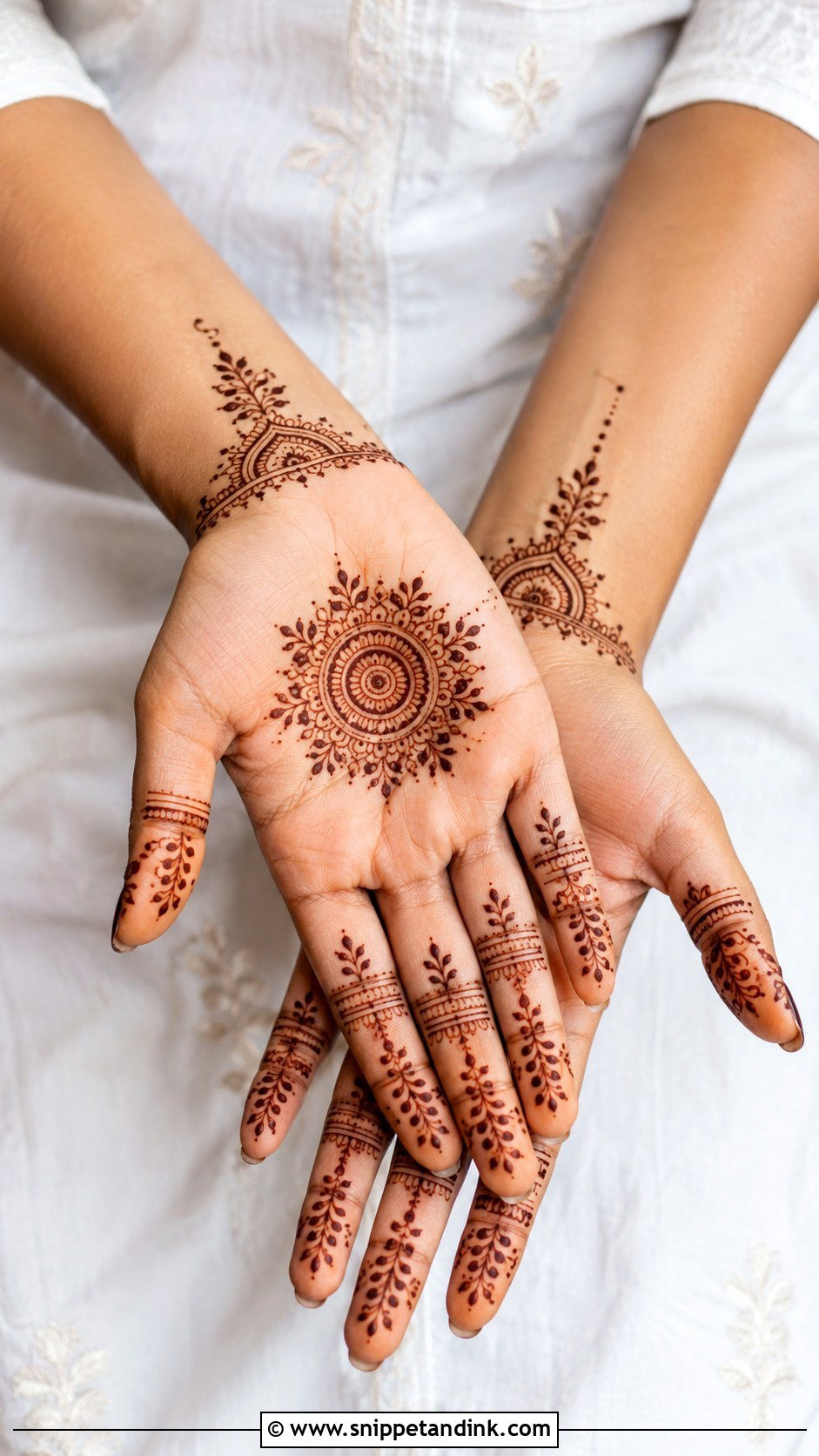 Indian Minimal Mehndi Design - Snippet and Ink - 35 Indian Mehndi Designs