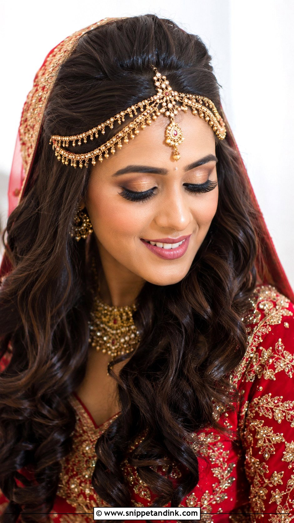 Indian Open Bridal Hairstyle With Matha Patti - Snippet and Ink - 15 Indian Open Bridal Hairstyle Ideas