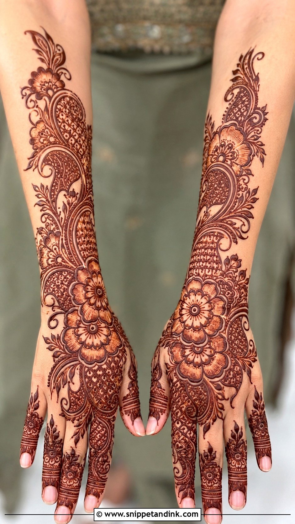 Indo Arabic Back Hand Bridal Mehndi Design - Snippet and Ink - 30 Back Hand Bridal Mehndi Designs
