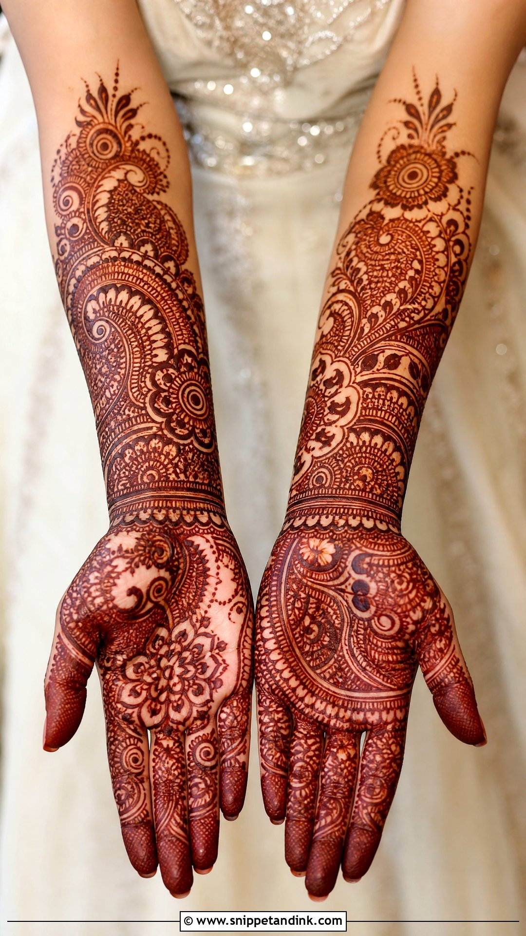 Indo Arabic Bridal Mehndi Design - Snippet and Ink - 20 Bridal Mehndi Designs for Hands