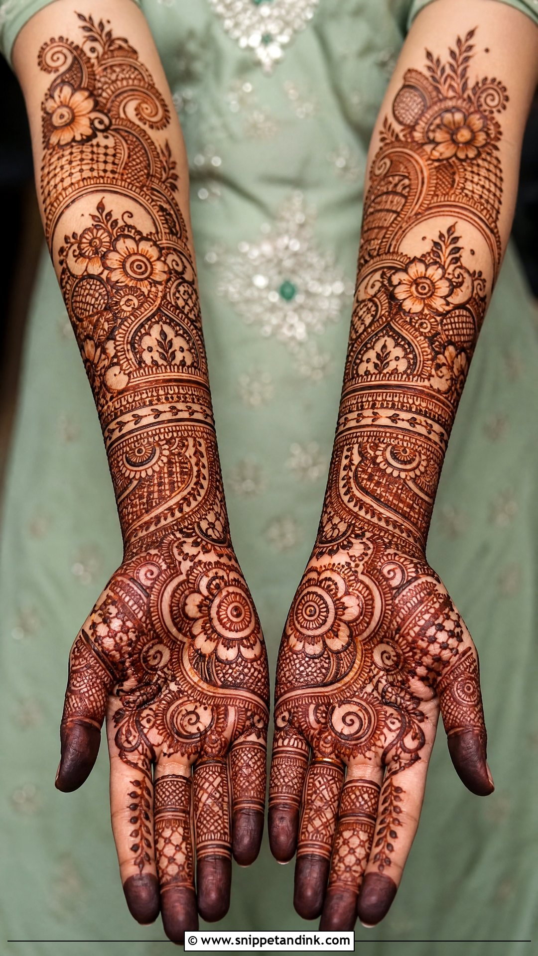 Indo Arabic Bridal Mehndi Design - Snippet and Ink - 20 Modern Bridal Mehndi Designs