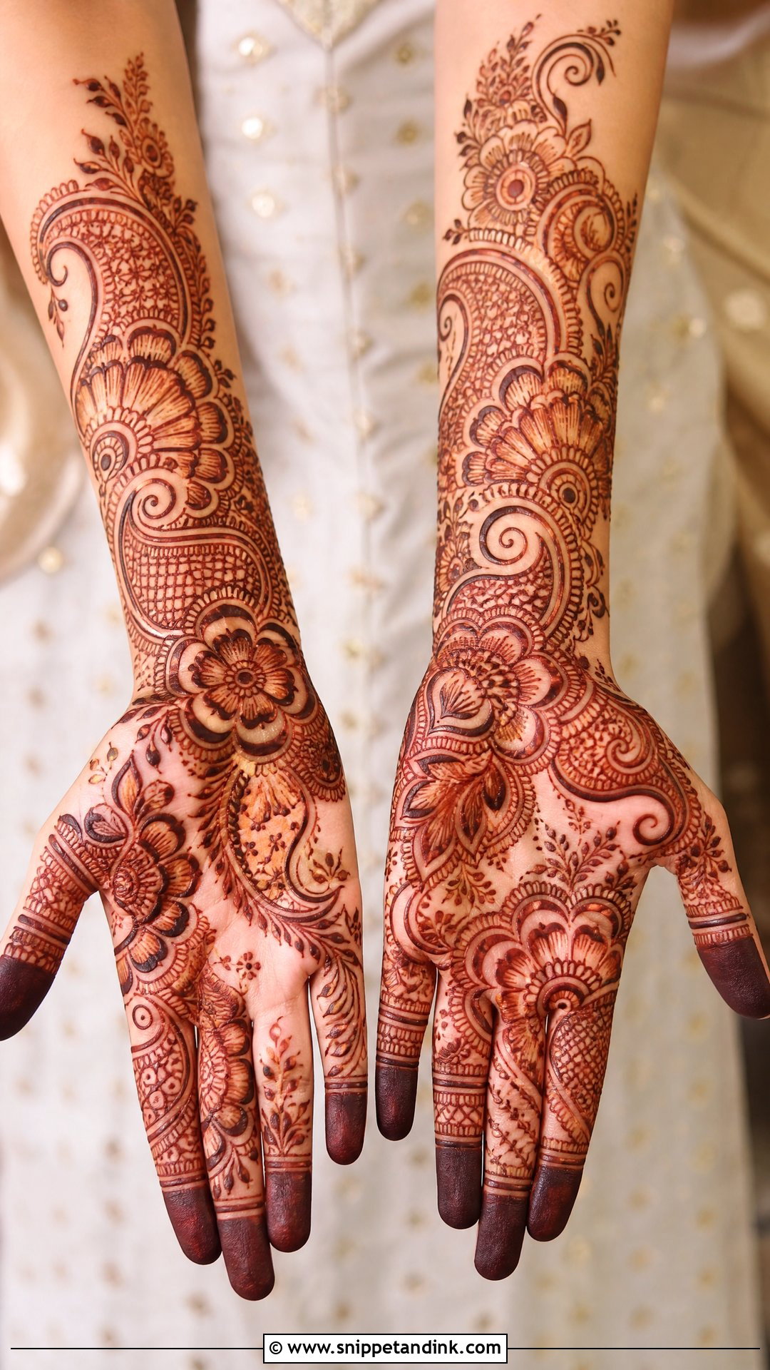 Indo Arabic Bridal Mehndi Design - Snippet and Ink - 20 Wedding Mehndi Designs for Hands